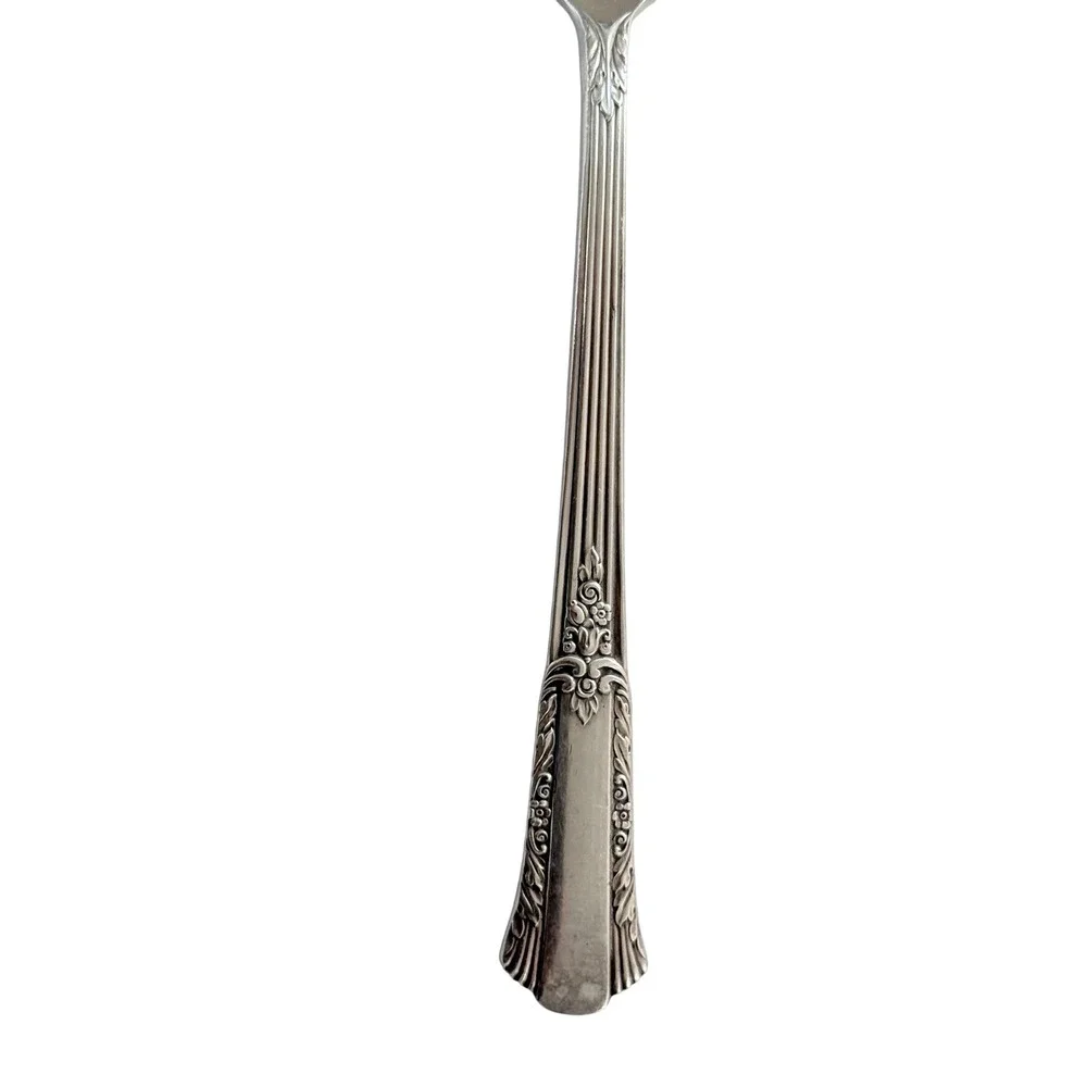 WM Rogers Treasure 1940 Overlaid IS Silverplate Dinner Spoon 8 3/4